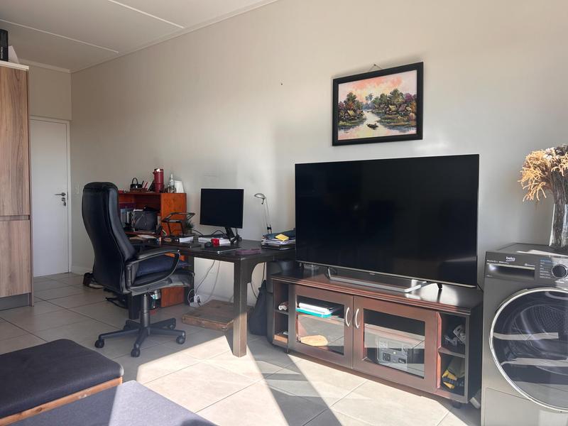To Let 1 Bedroom Property for Rent in Sandown Western Cape